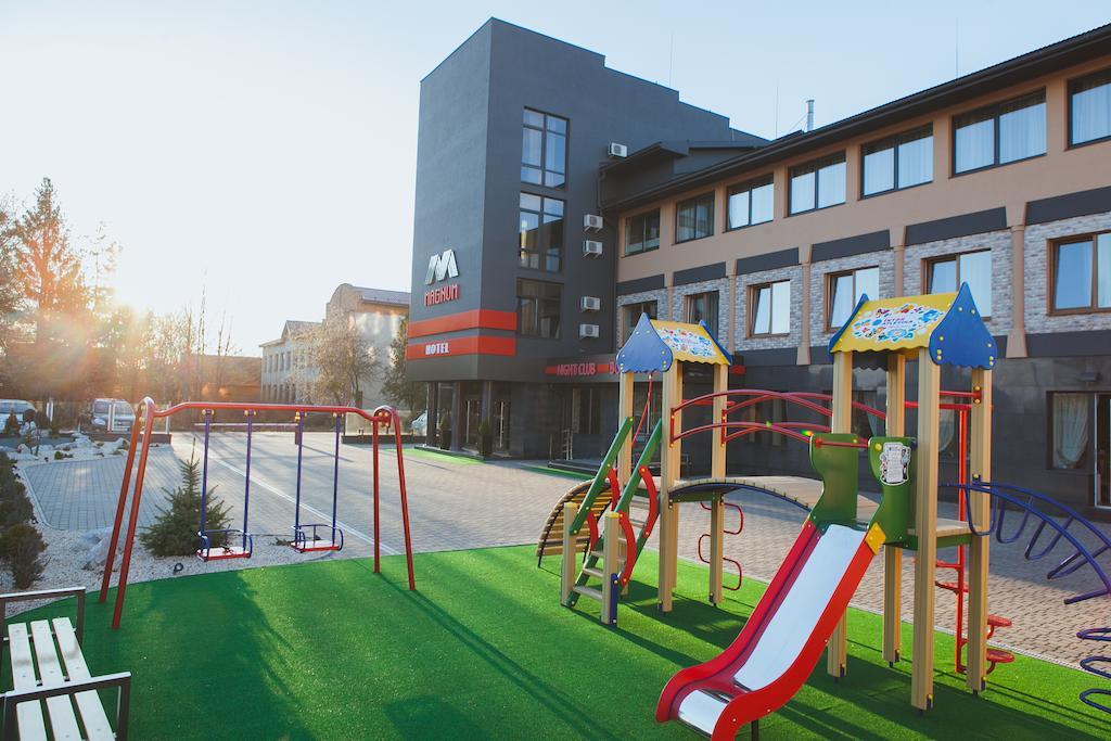 Magnum Hotel Beregszász Kültér fotó